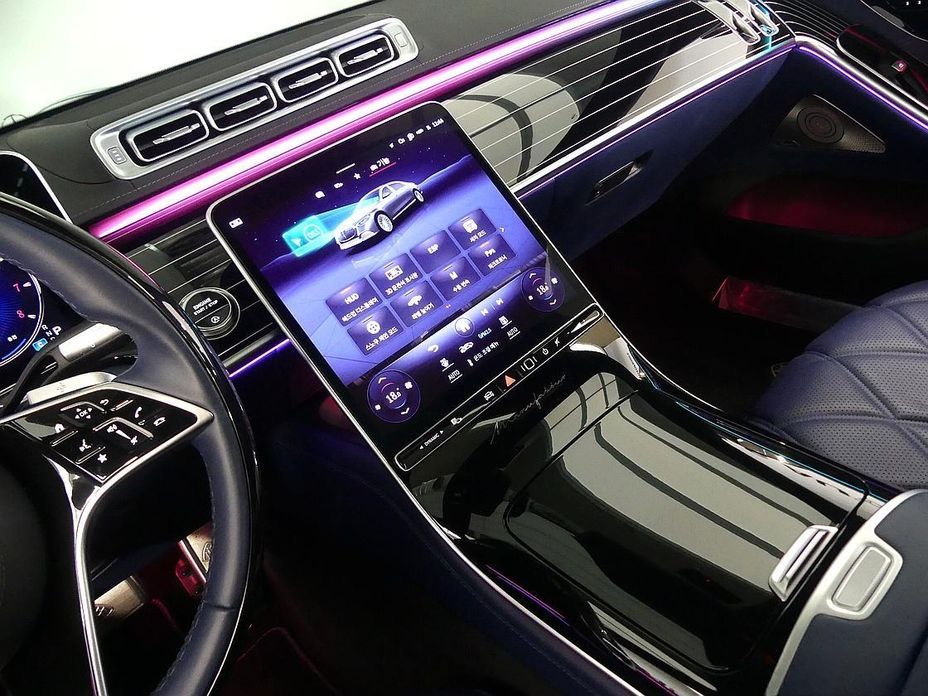Mercedes-Benz S-Class 2024