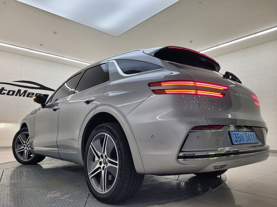 Genesis GV70 2025