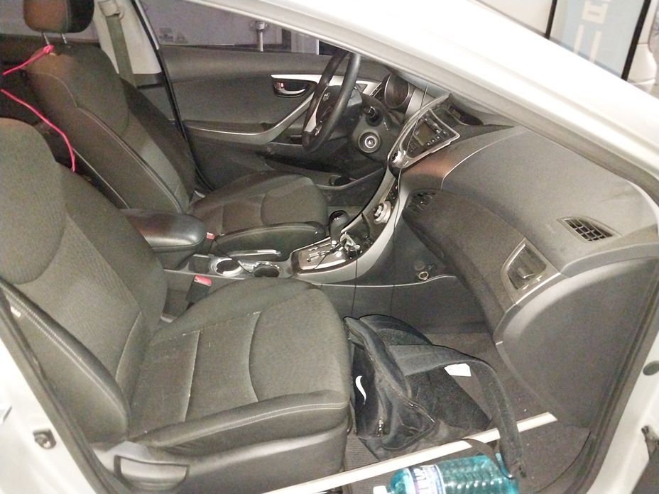 Hyundai AVANTE 2011