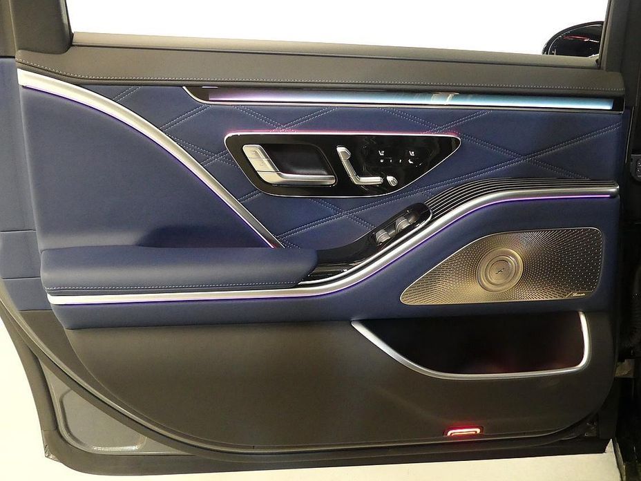 Mercedes-Benz S-Class 2024