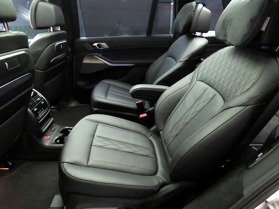 BMW X7 2025