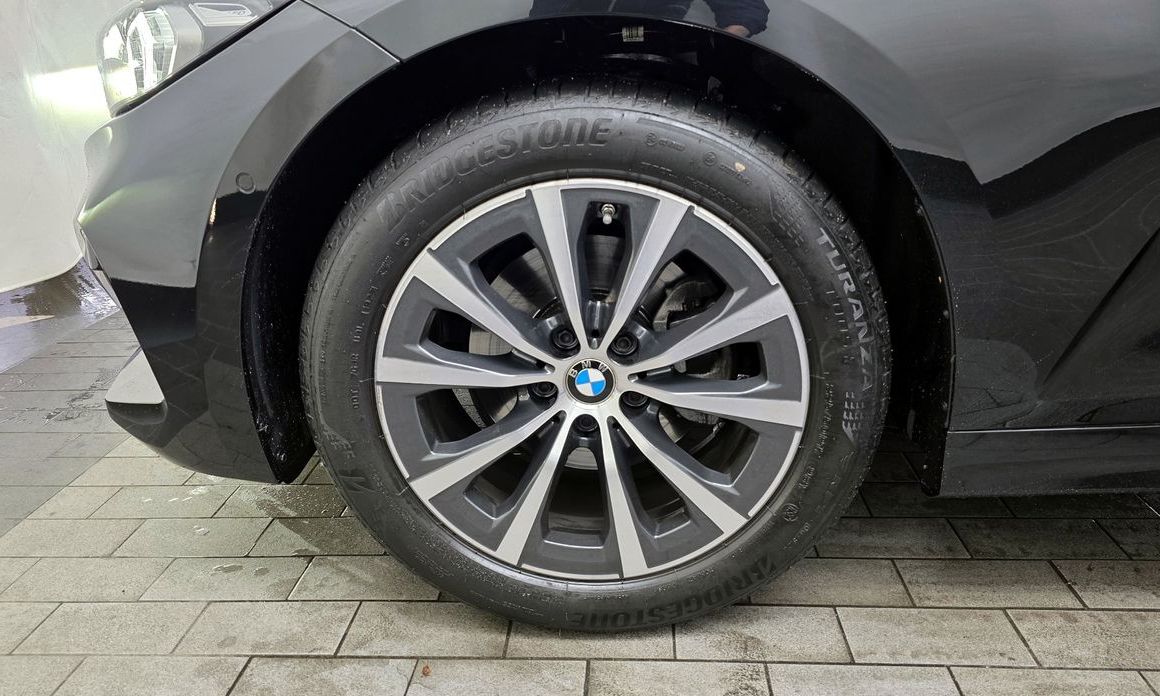 BMW 3-Series 2024