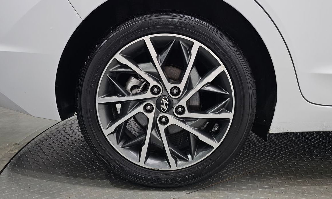 Hyundai AVANTE 2019