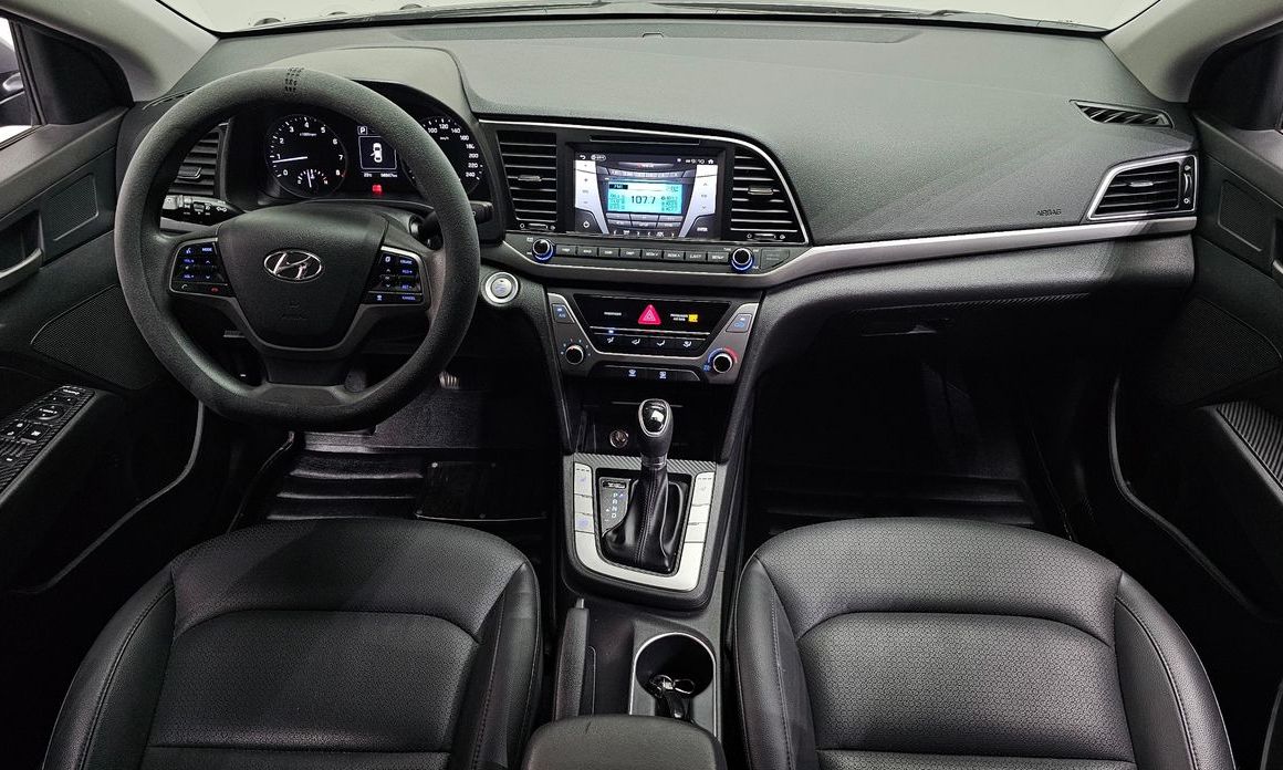 Hyundai AVANTE 2017