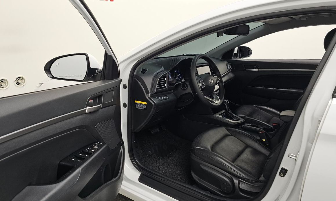 Hyundai AVANTE 2019