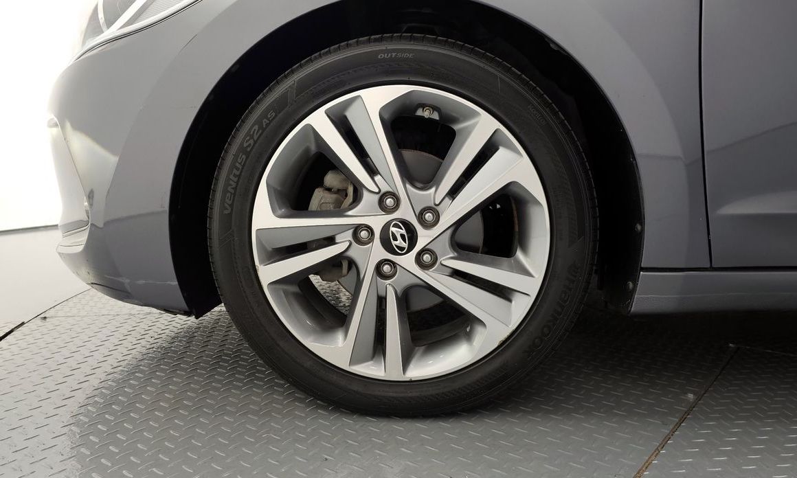 Hyundai AVANTE 2017