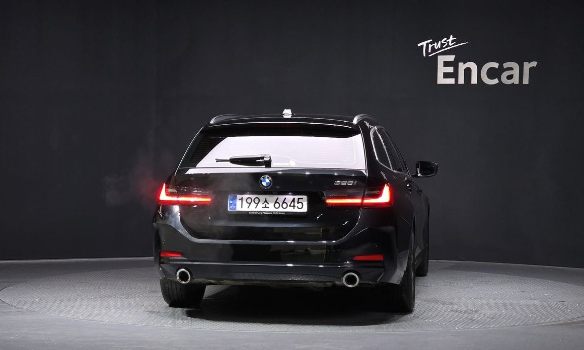 BMW 3-Series 2024