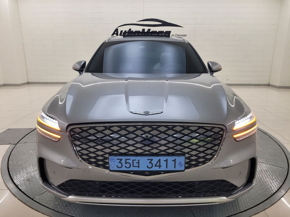 Genesis GV70 2025
