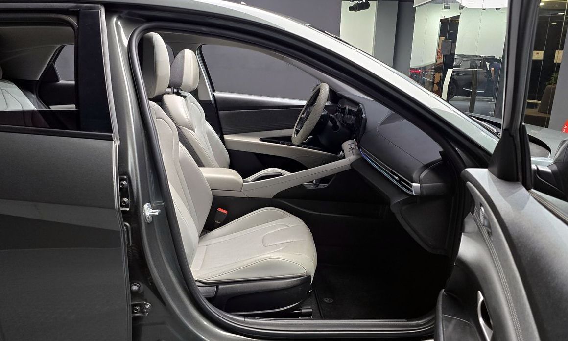 Hyundai AVANTE 2021