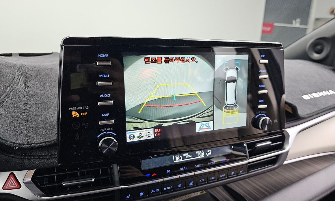 Toyota Sienna 2024