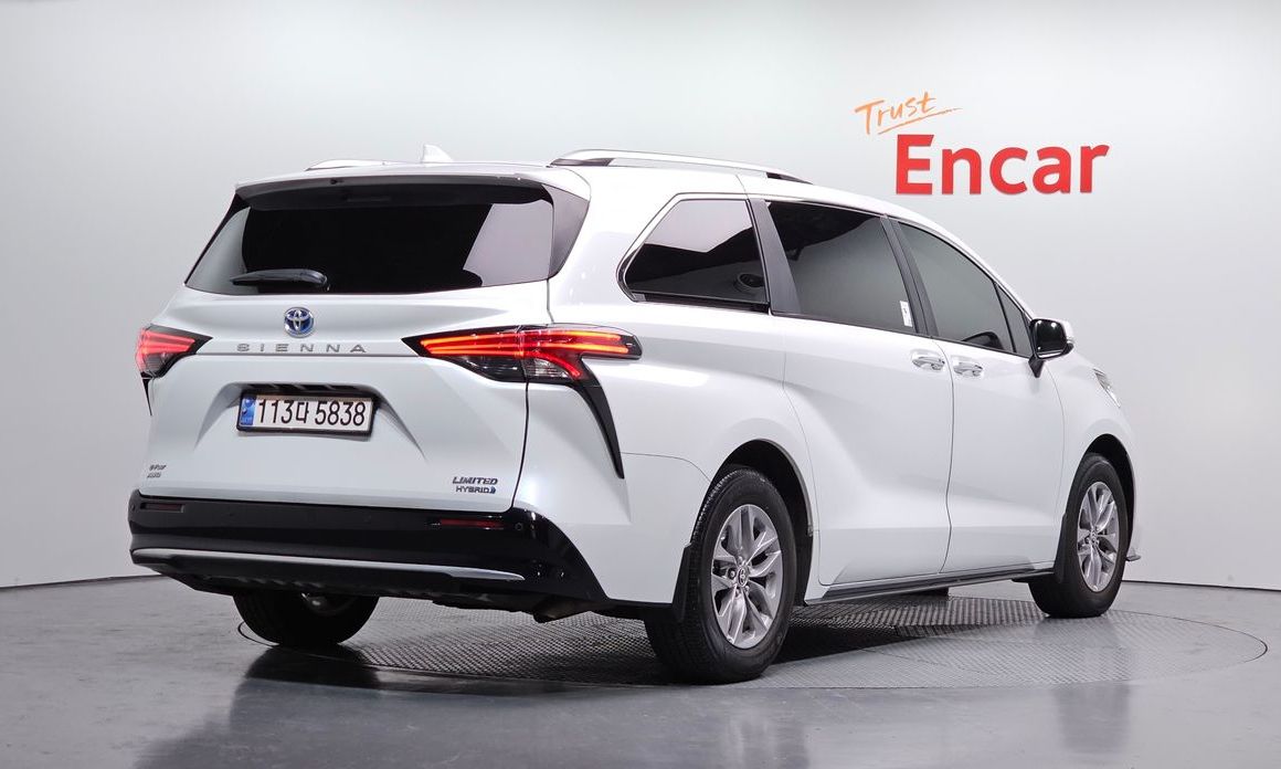 Toyota Sienna 2024