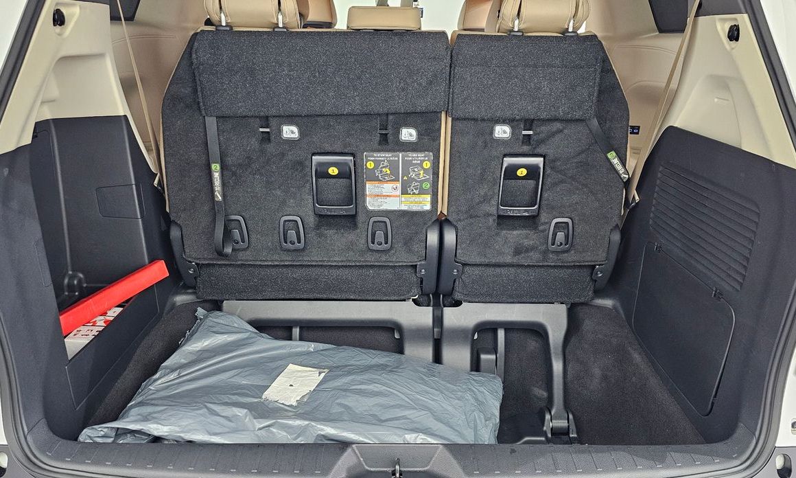 Toyota Sienna 2024