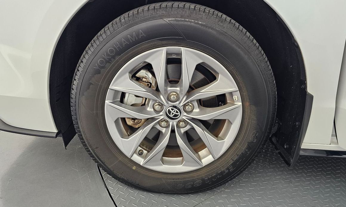 Toyota Sienna 2024