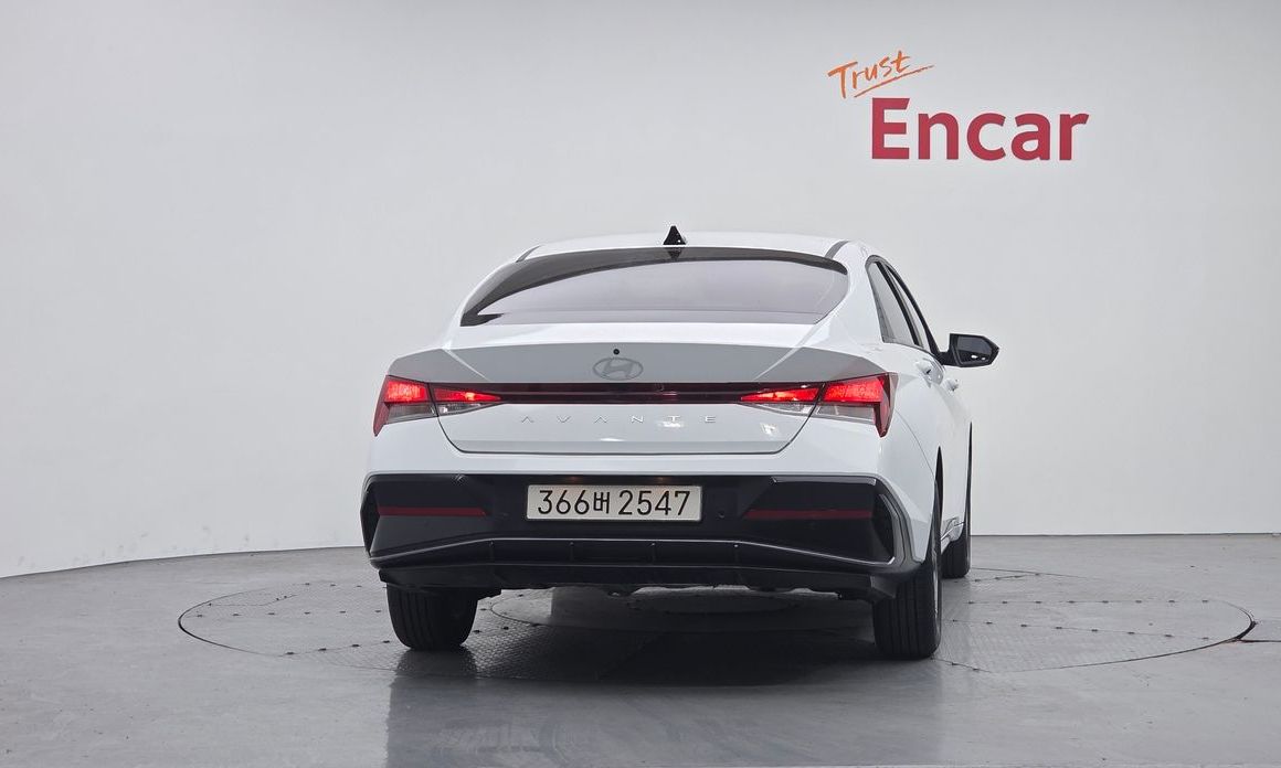 Hyundai AVANTE 2025