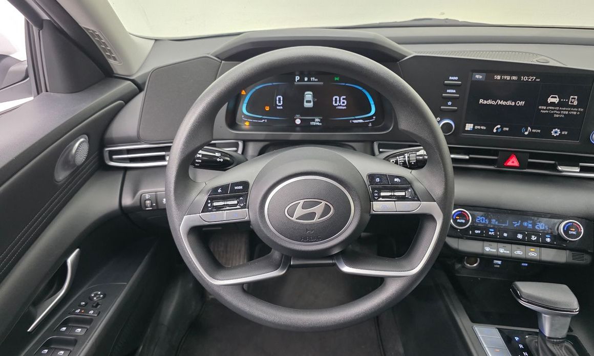 Hyundai AVANTE 2025