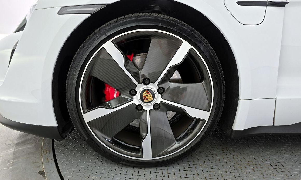 Porsche Taycan 2021
