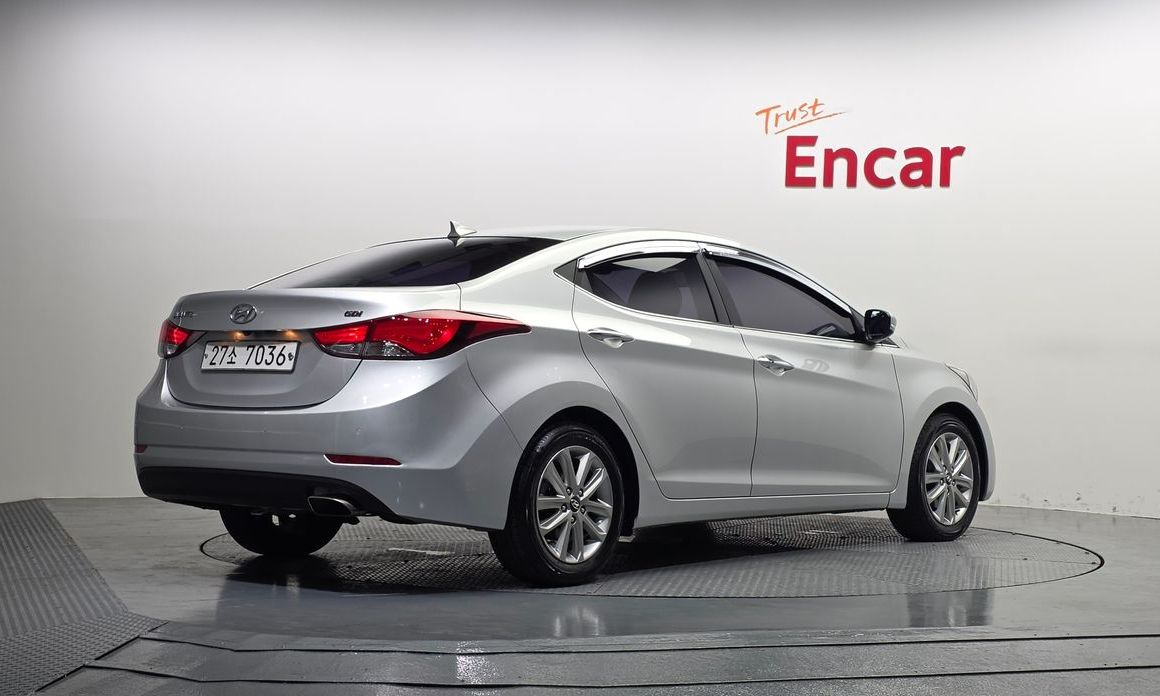 Hyundai AVANTE 2015