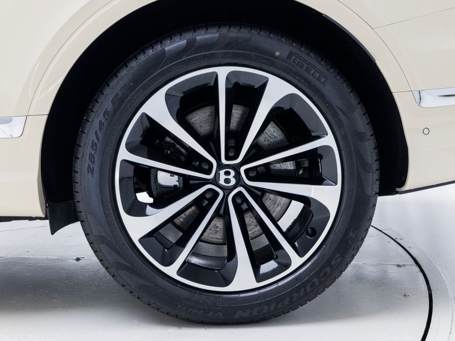 Bentley Bentayga 2025