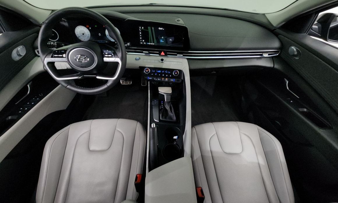 Hyundai AVANTE 2023