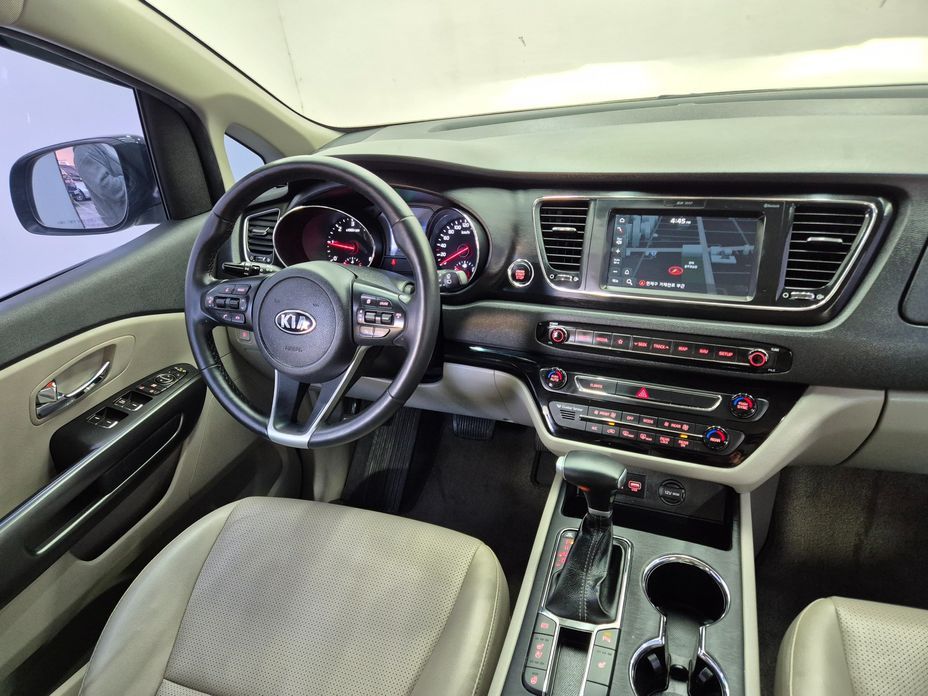 Kia Canival 2019