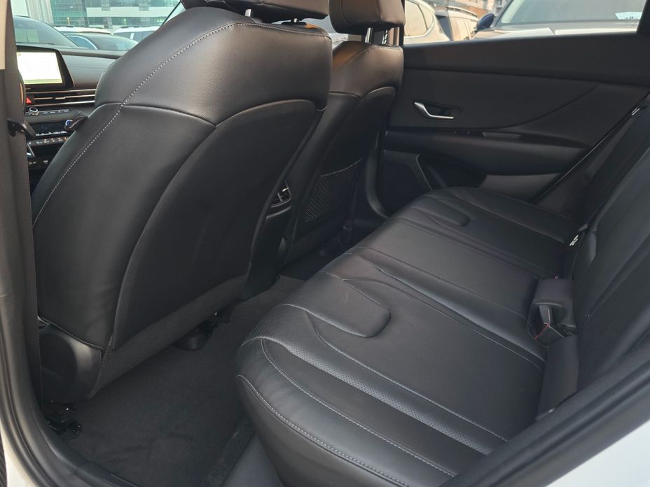 Hyundai AVANTE 2023