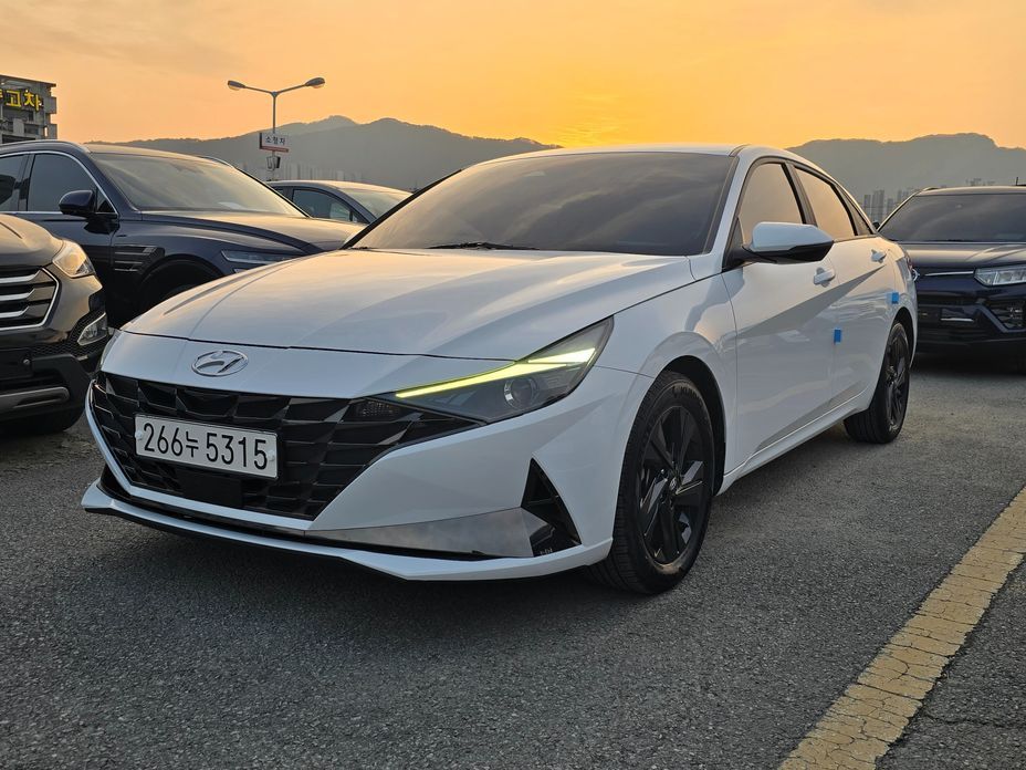 Hyundai AVANTE 2023