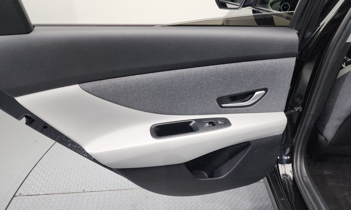 Hyundai AVANTE 2023
