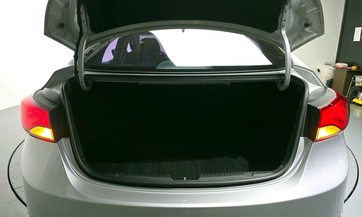 Hyundai AVANTE 2015