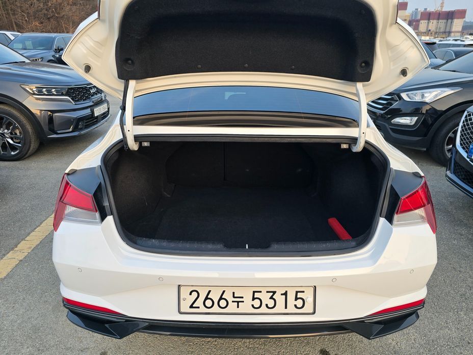 Hyundai AVANTE 2023
