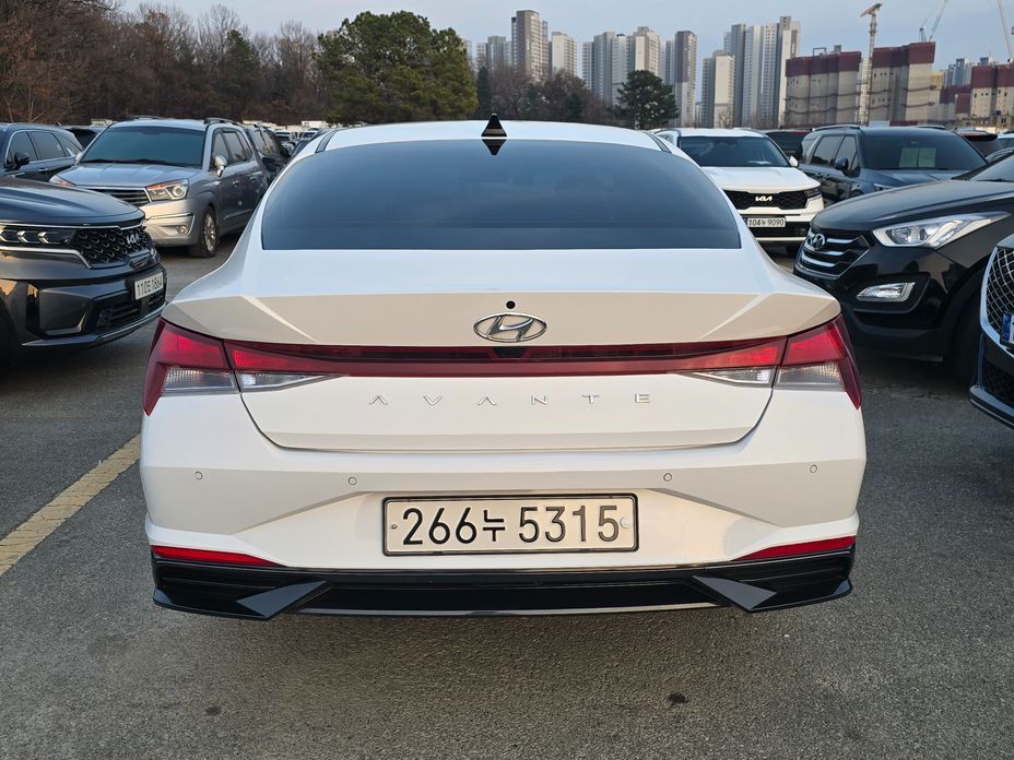 Hyundai AVANTE 2023