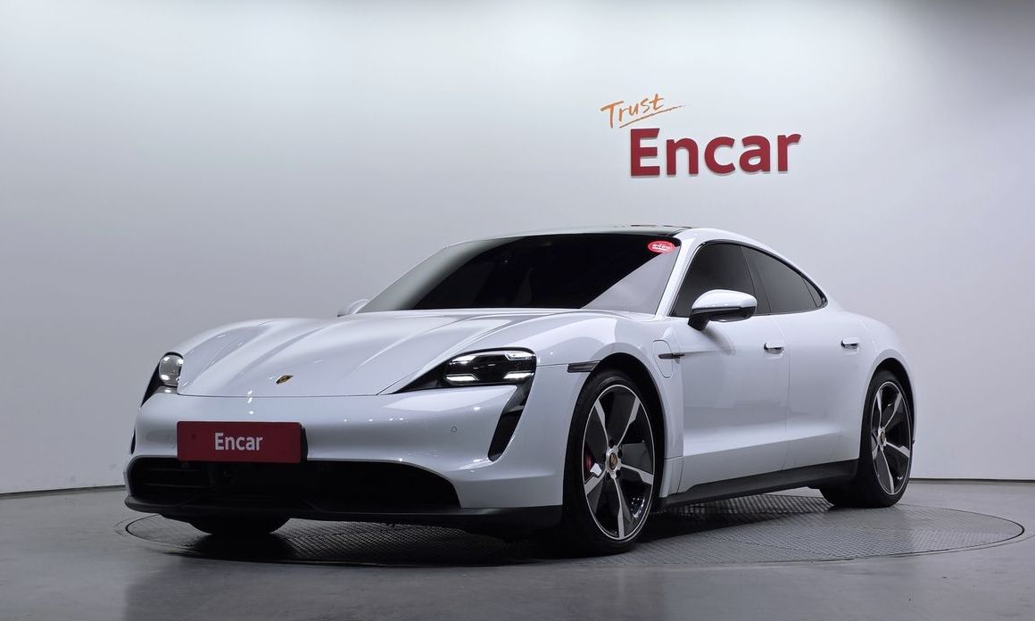 Porsche Taycan 2021