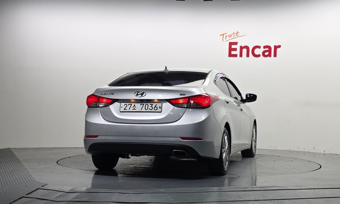Hyundai AVANTE 2015