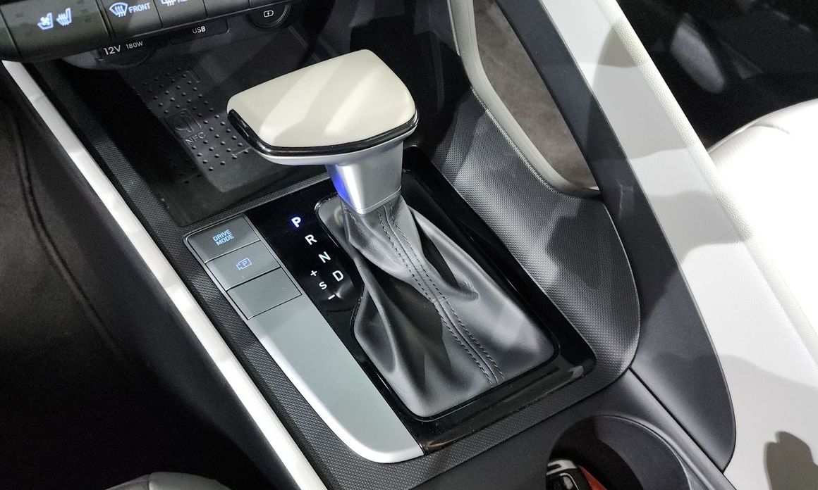 Hyundai AVANTE 2023