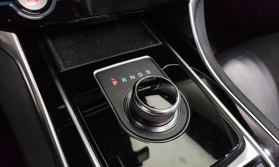 Jaguar XE 2018