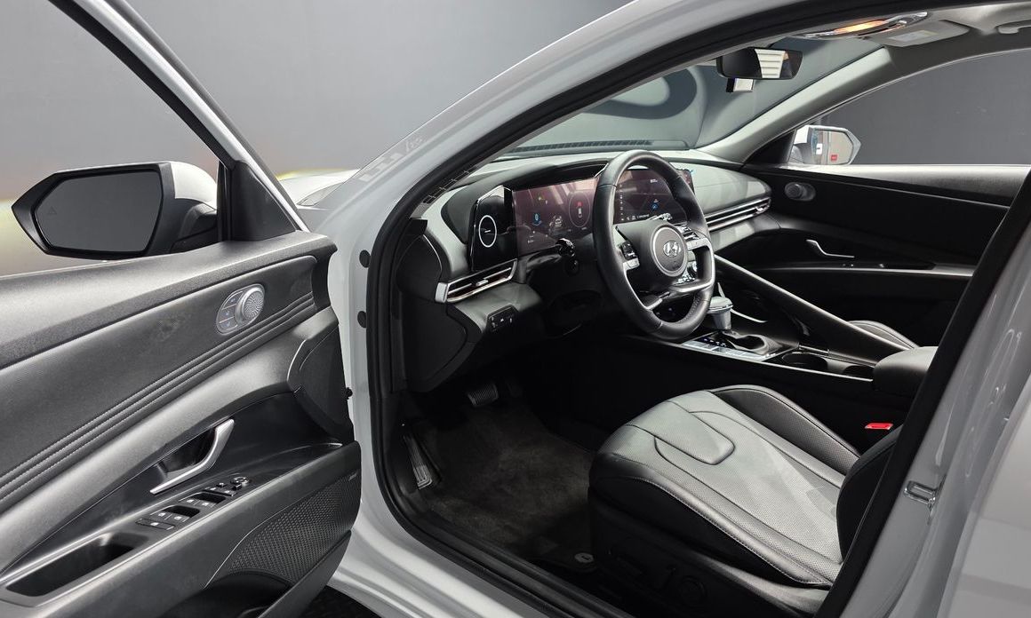 Hyundai AVANTE 2022