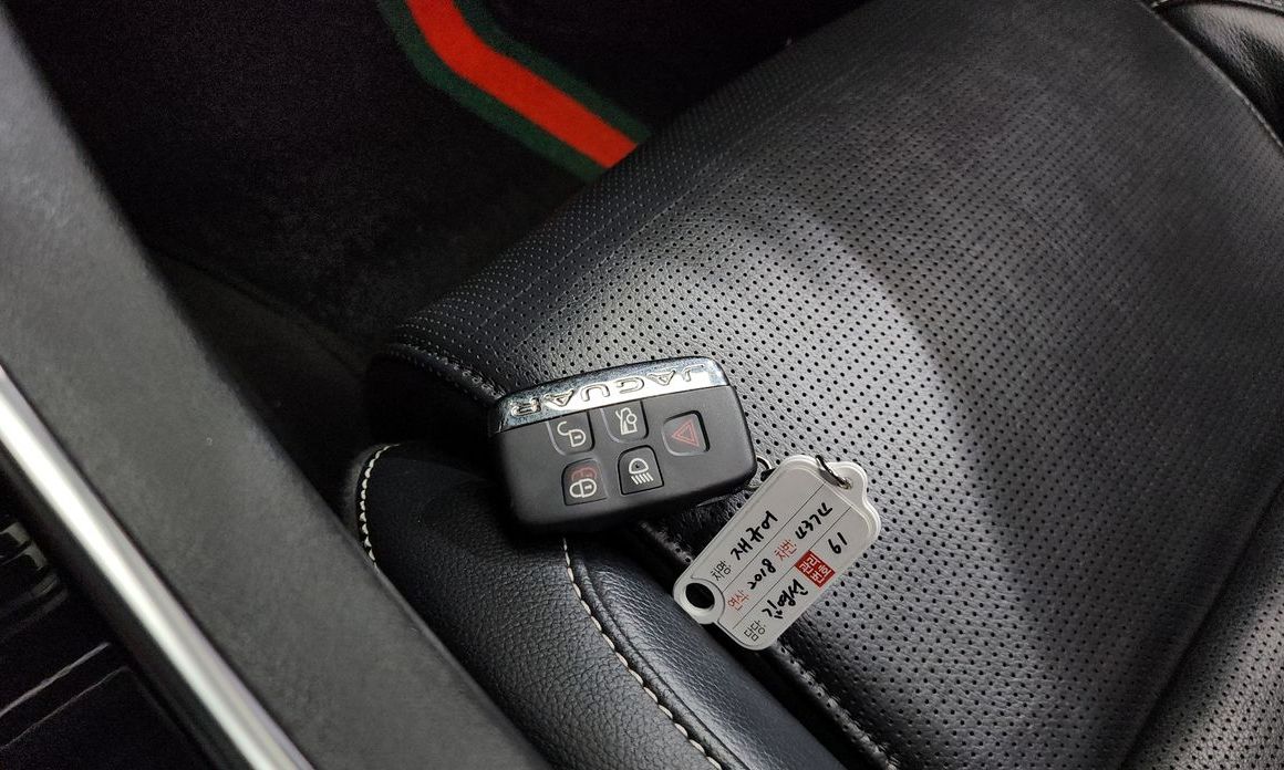 Jaguar XE 2018