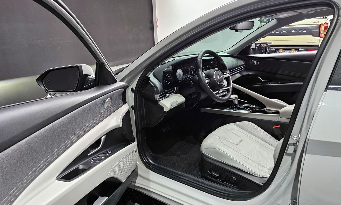 Hyundai AVANTE 2023