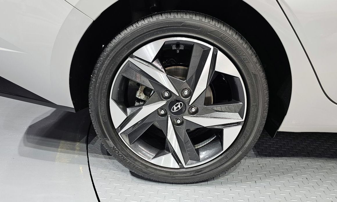 Hyundai AVANTE 2023