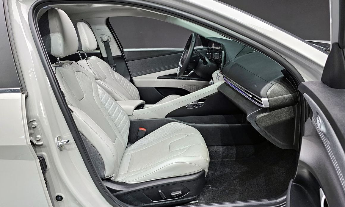 Hyundai AVANTE 2023