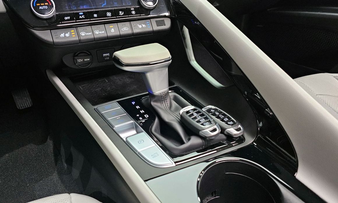Hyundai AVANTE 2023