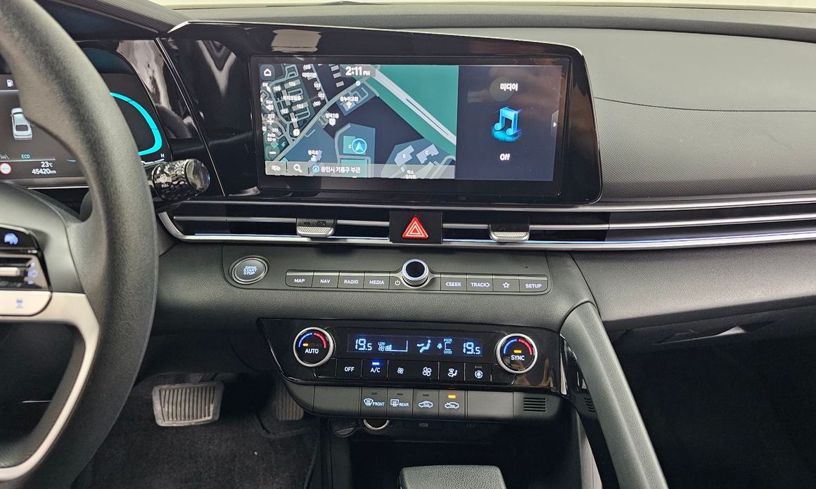 Hyundai AVANTE 2025