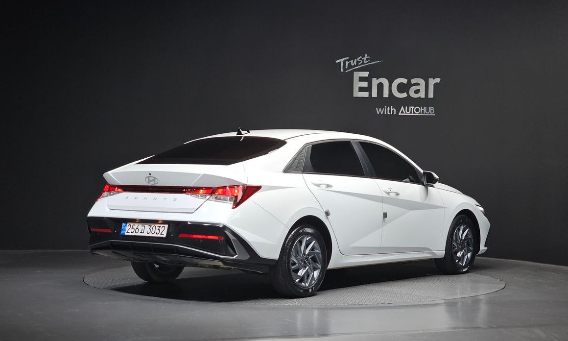 Hyundai AVANTE 2025