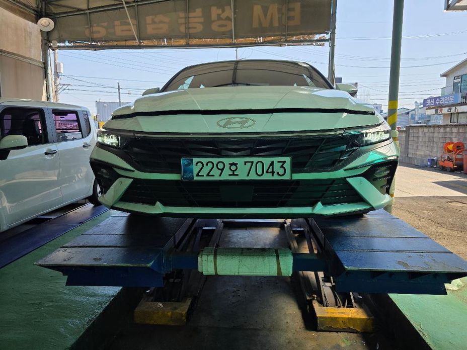 Hyundai AVANTE 2025