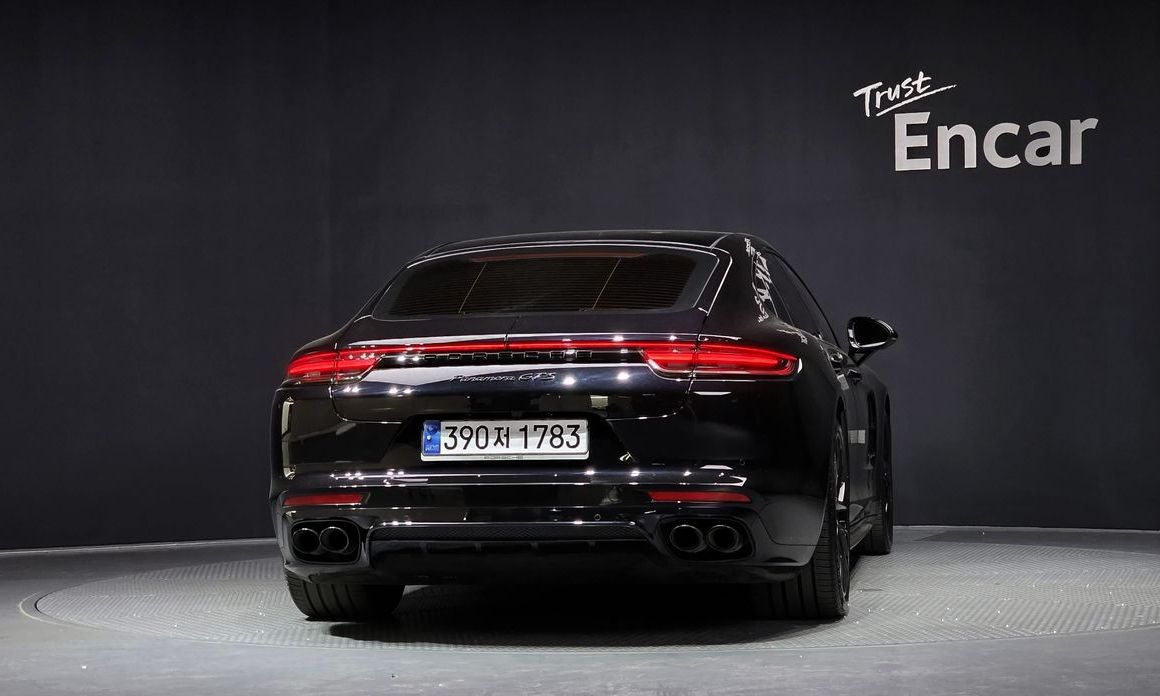 Porsche Panamera 2020