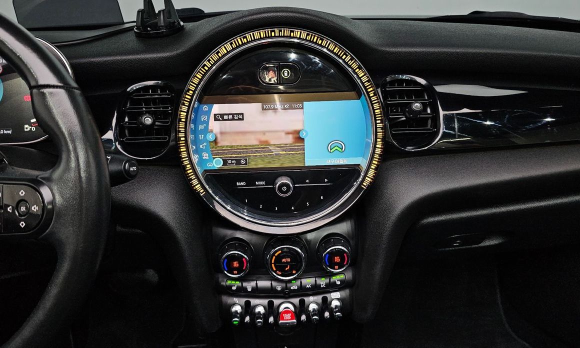 Mini Cooper Convertible 2024