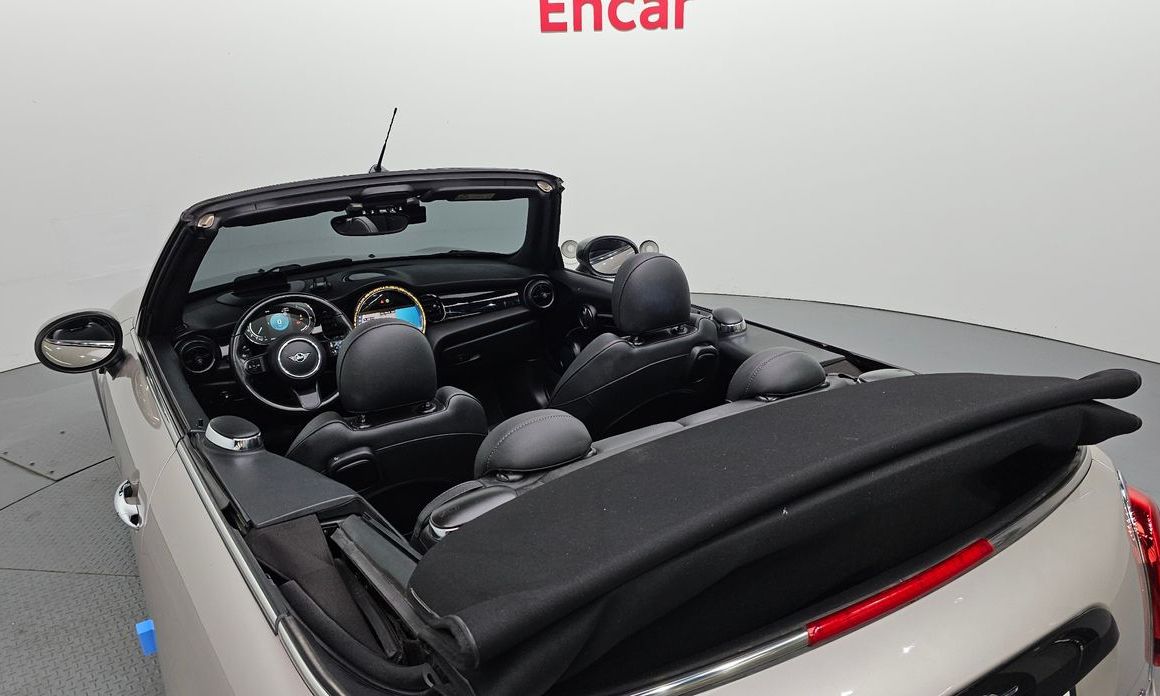 Mini Cooper Convertible 2024