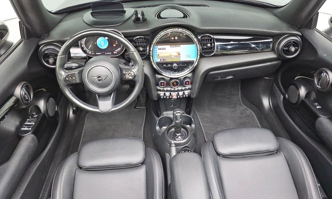 Mini Cooper Convertible 2024