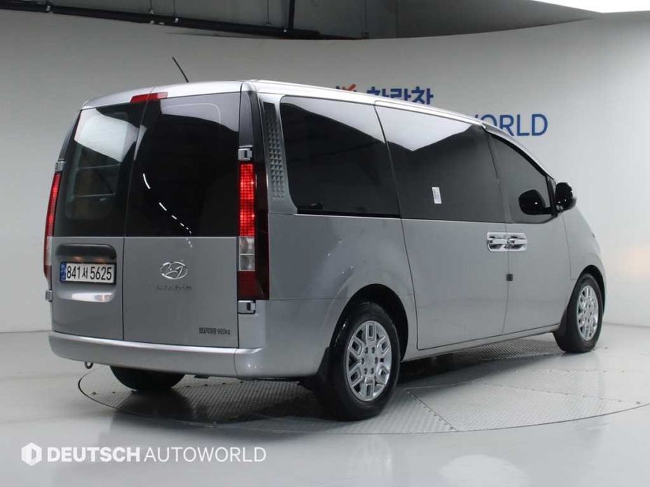 Hyundai Staria 2023