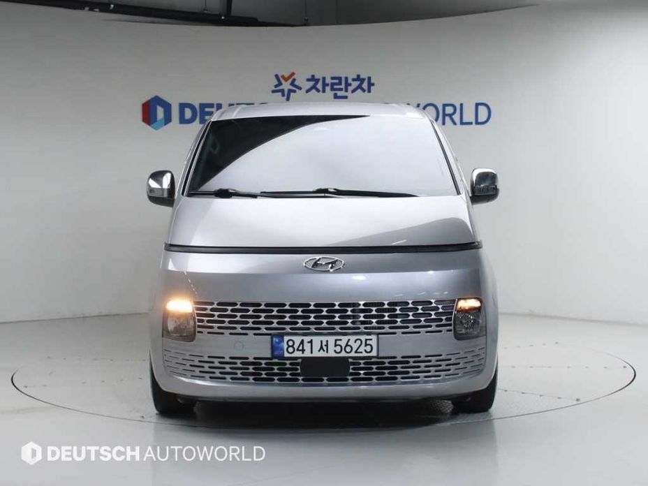 Hyundai Staria 2023