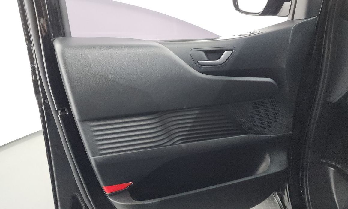 Hyundai Staria 2025